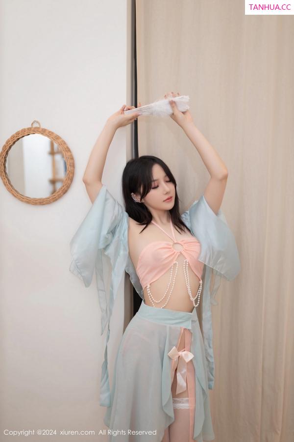 鱼子酱fish  [XiuRen]高清写真图 2024.08.30 No.9093 鱼子酱Fish 丝袜美腿第12张图片